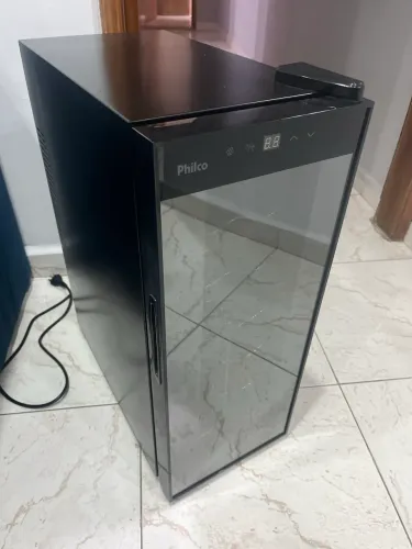 Adega Climatizada Philco 12 Garrafas - Digital, Silenciosa, pouco uso