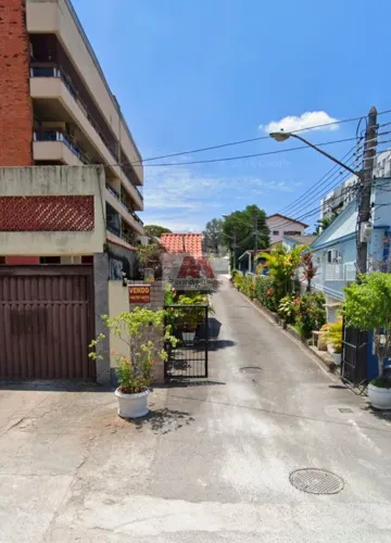 Casa em Condomínio Olinda Ellis