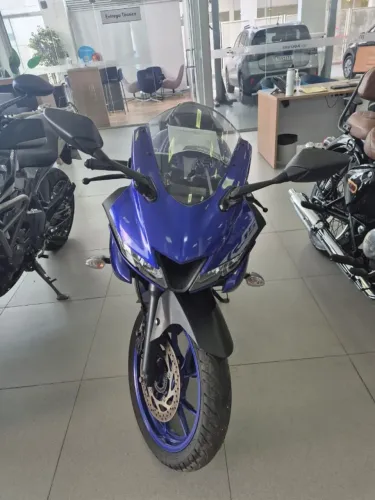 YAMAHA YZF R15 2024