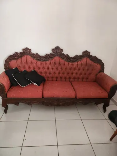 Sofá antigo NÃO ACEITO TROCA