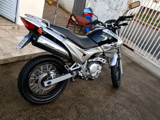 Moto abaixo da tabela
