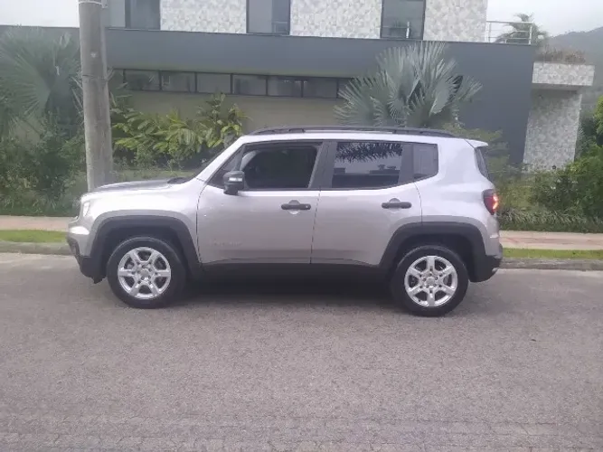 Jeep Renegade Sport T270 1.3 TB 4X2 Flex Aut. 2022