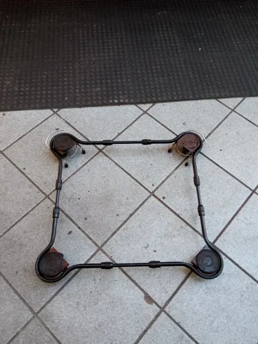 Suporte com Rodas para Fogão, Máquina de lavar ou Geladeira usado