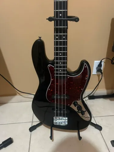 Baixo Passivo Giannini Standard Series.