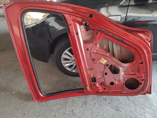 Porta traseira direita, Renault Sandero 2012/2013