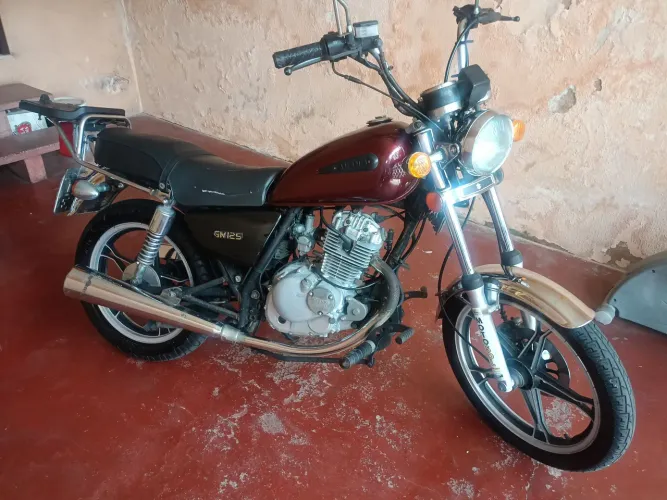 Suzuki Intruder 125