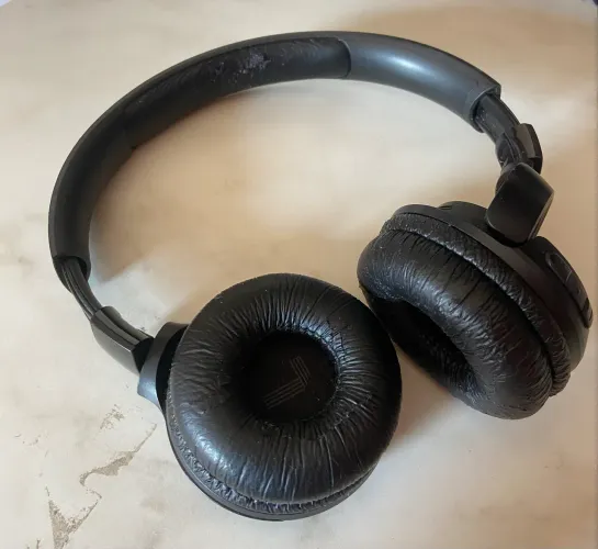 Fone de ouvido sem fio/dobrável JBL 520BT - Para retirar na Penha, ZL de SP