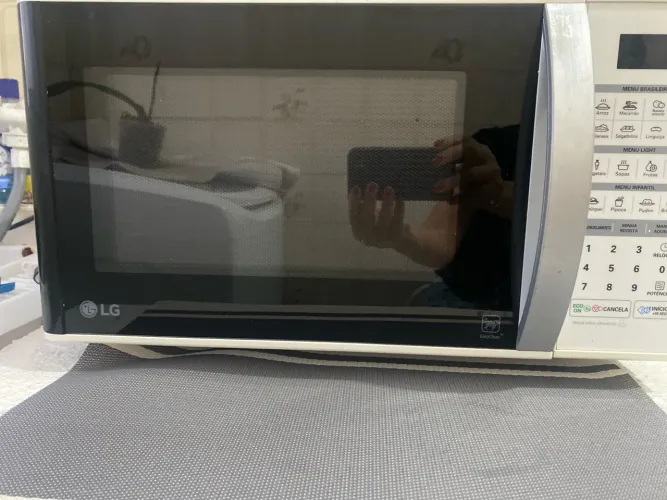 Forno microondas LG 