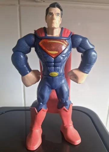 Boneco Superman Mega Punch usado!