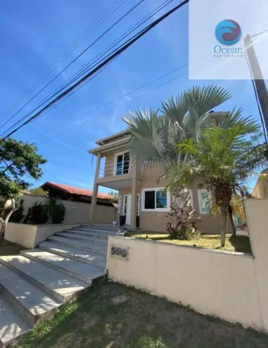 Maricá, Casa Duplex em Condominio, 4 Qts( 1 suíte), área goumert completa e Cond Completo!