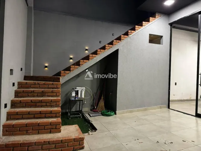 LINDA CASA À VENDA COM PISCINA E SUITE NO PARQUE DAS NAÇÕES - AMERICANA/SP