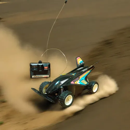Carro controle Baby Cross anos 90.