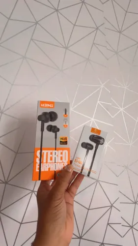 Fones de ouvido com fio - ENTREGA A DOMICÍLIO