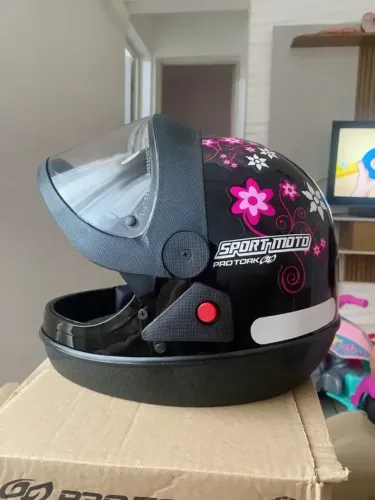 Capacete Feminino Tamanho 58 - Novo
