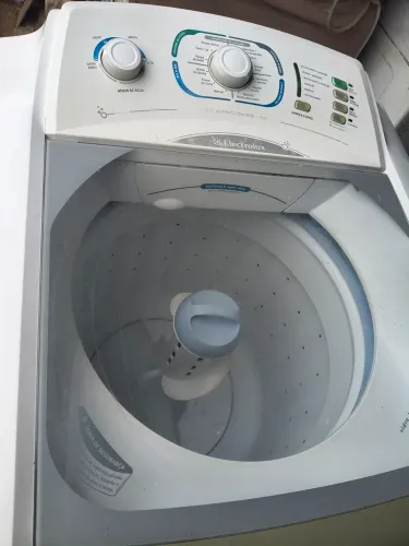 Máquina Eletrolux 12 kg