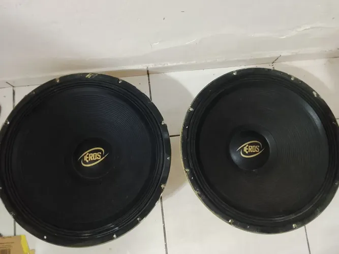Vendo dois auto falante eros SDS de 818