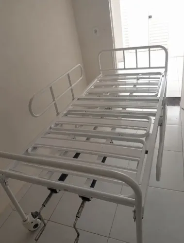 Cama hospitalar usada R$ 700,00
