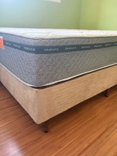 CAMA CASAL COM A BASE