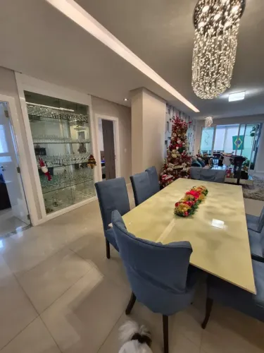 LOCAÇÃO NO CONDOMÍNIO RUBI  apartamento de 140m² MOBILIADO! 3 Suítes amplas 3 Vagas