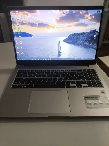 Samsung Book E30