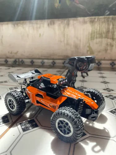 Carrinho de Controle Remoto Off-Road Recarregável
