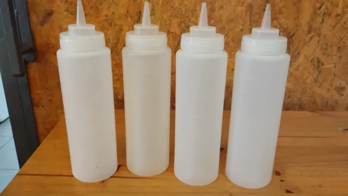 Kit 4 Bisnagas Plásticas Graduadas para Molhos (Maionese, Ketchup, Mostarda) - 600ml