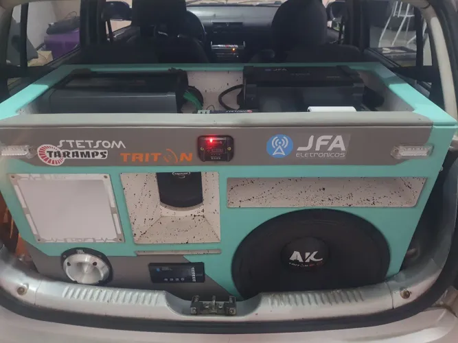Vendo som automotivo 