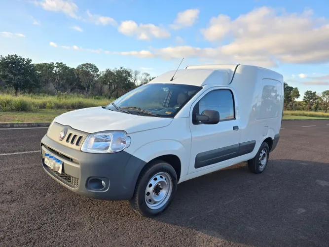 Fiat Fiorino Furgão Work. Hard 1.4 Flex 8V 2P 2018