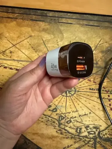 Carregador Rápido 45W USB-C + USB QC PD 3.0 Bivolt Branco