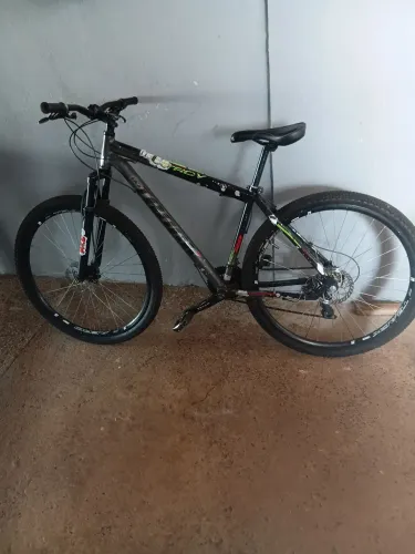 Track aro 29