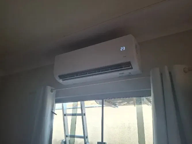 LIMPEZA E HIGIENIZAÇÃO DE AR-CONDICIONADO