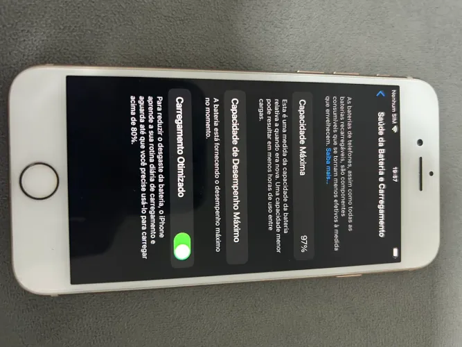 iPhone 8, bateria 97% ( já trocada)