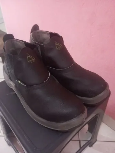 Bota para eletricista 