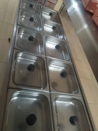 Vende se uma estufa (buffet)