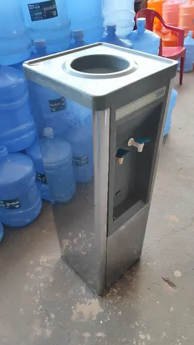 Vendo Bebedouro Inox.