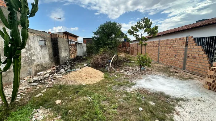 TERRENO À VENDA NO GUAJARÁ 2