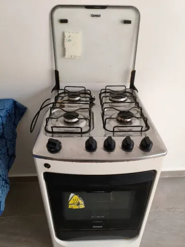 Grade e um fogão