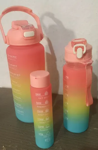 Kit garrafa , para academia ,caminhada ou passeio