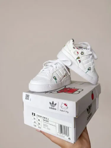 Tênis Adidas Hello Kitty infantil original ?
