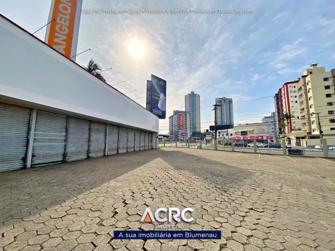 ACRC Imóveis - Prédio para Locação no Bairro Centro em Blumenau