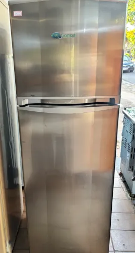 Geladeira inox 220 semi nova