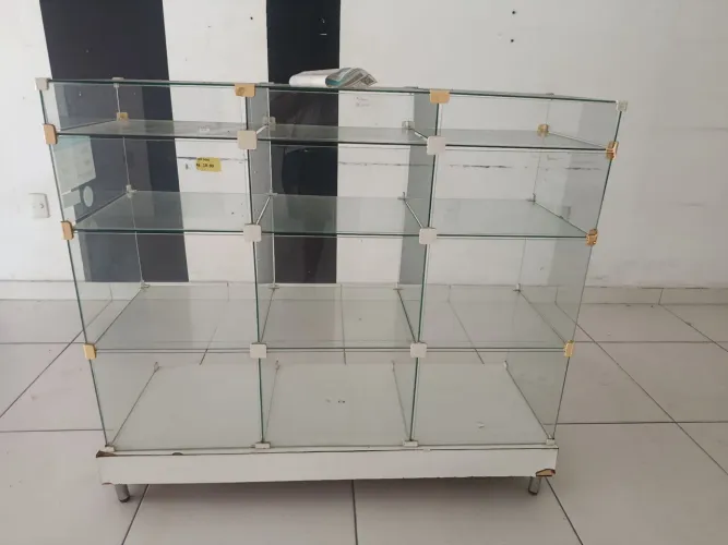Estante Colméia em vidro