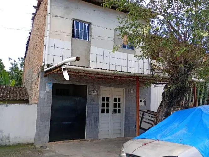 Casa com 3 moradias no Barro Duro/Novo Mundo, 140 m²