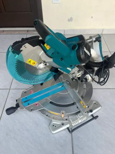 Serra meia esquadria Makita