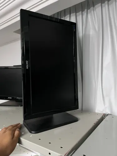 Monitor AOC , 60Hz , tela lcd 