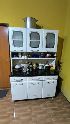 Armário de metal