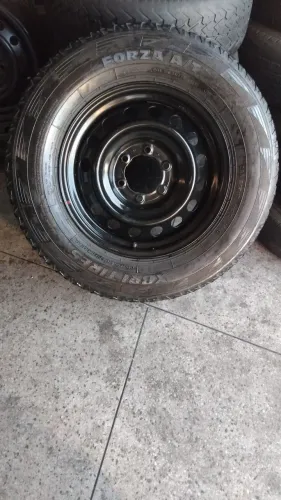 Vendo roda 17  original da hillux completa 