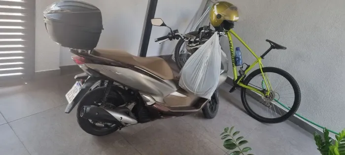 Muito nova abaixou pra vender