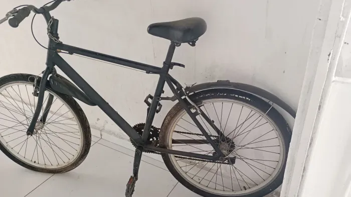 Vende-se uma BICLETA