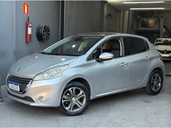 Peugeot 208 Griffe 1.6 Flex 16V 5P Mec. 2015
